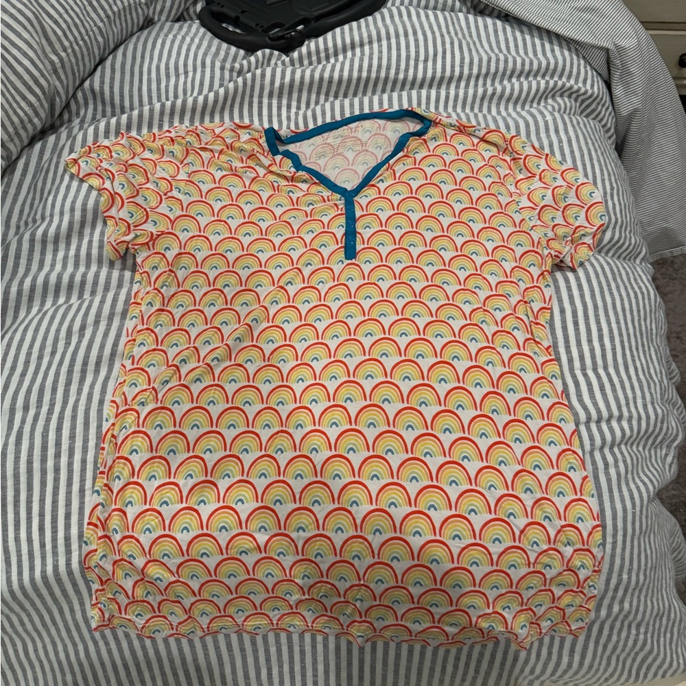 Little sleepies women’s medium top primary rainbows